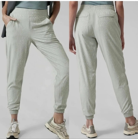Athleta Pants - Athleta Brooklyn Lined Textured Jogger Pants Lined Serpentine Coast Green Sz‎ 12